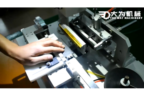 電子蓋板轉角貼標-半自動